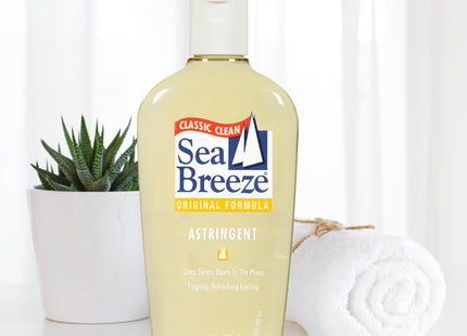 Sea Breeze Classic Clean, Astringent, Original Formula, Refreshing, 10 Ounce (Pack Of 1)