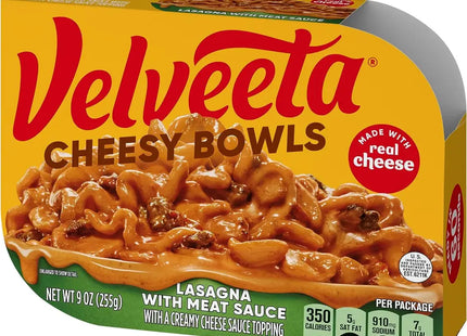 velvet chebows with meat sauce